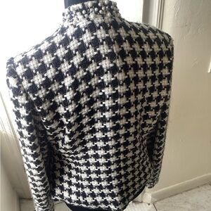 Black and White Houndstooth Blazer with Tailored Fit